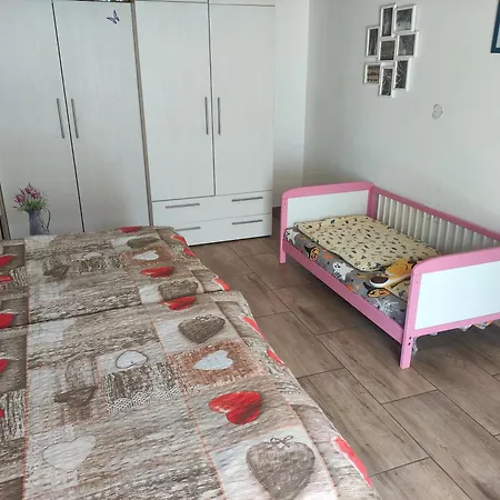 One בית אירוח